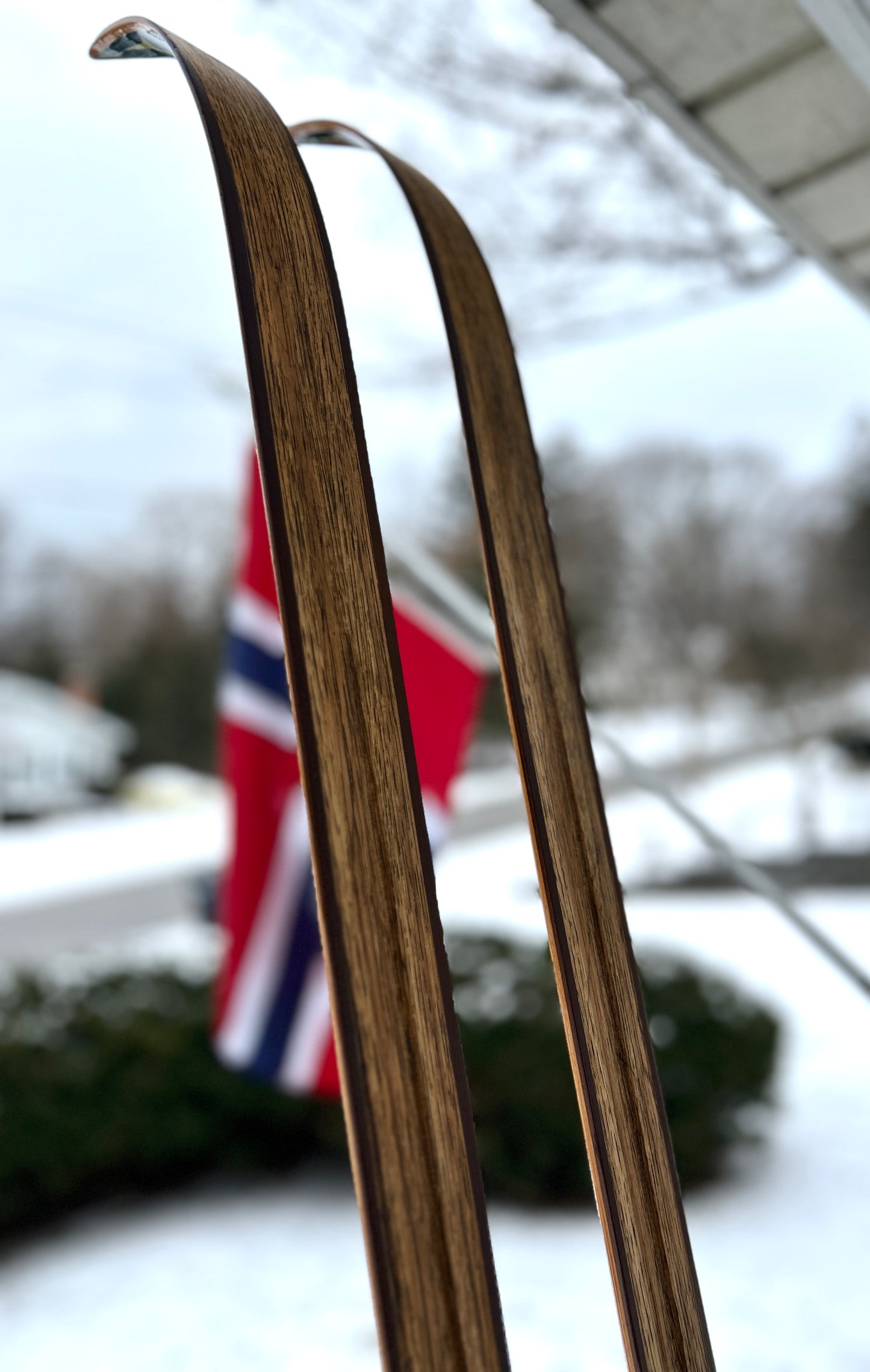 215cm Blå-Skia Wood "Tur-Langrenn" Light Touring Cross-Country Skis - Late 1960s - Veldig Hyggelig!