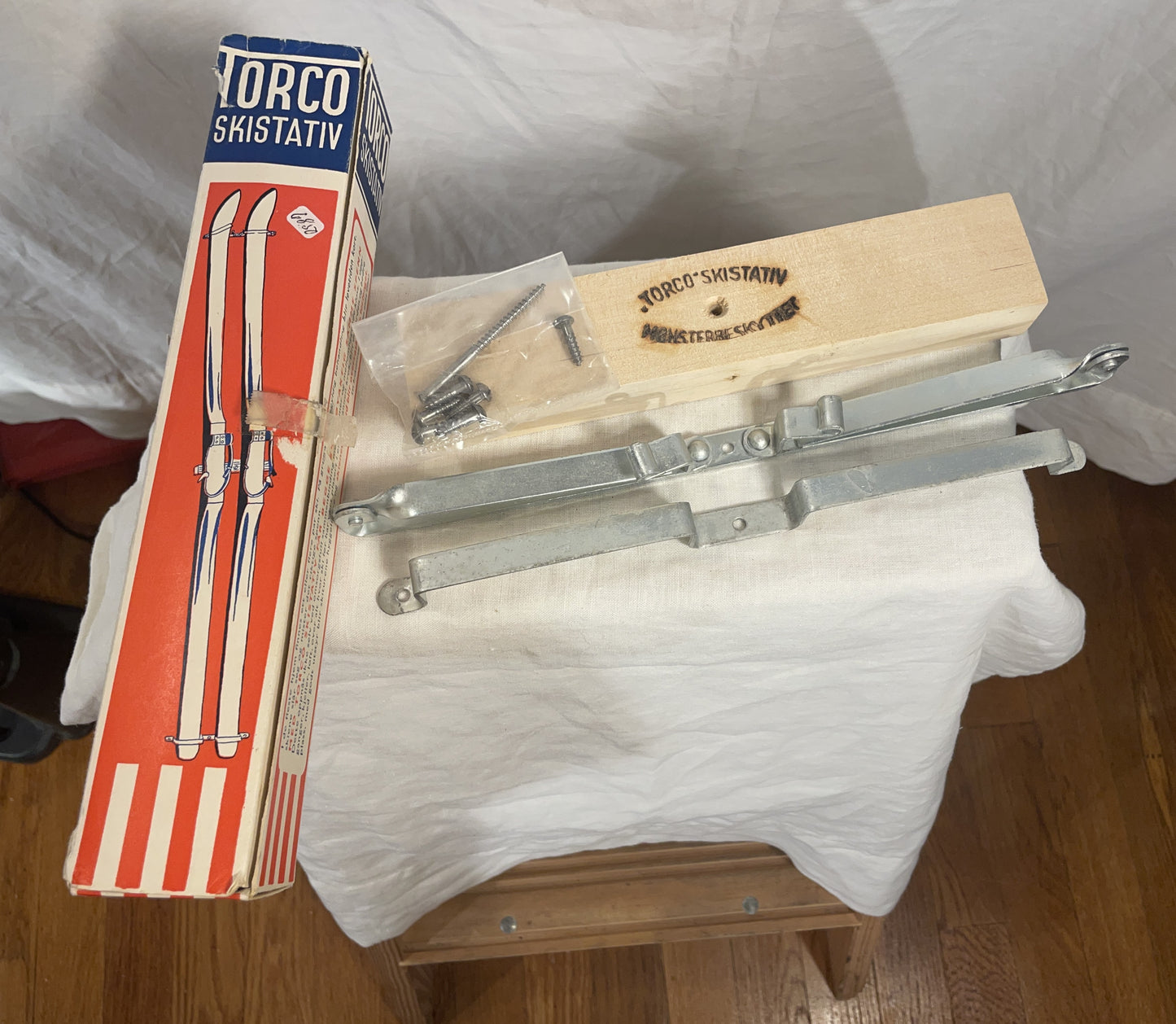 TORCO Skistativ Ski Rack - Keep Your Curves All Winter Long!!!