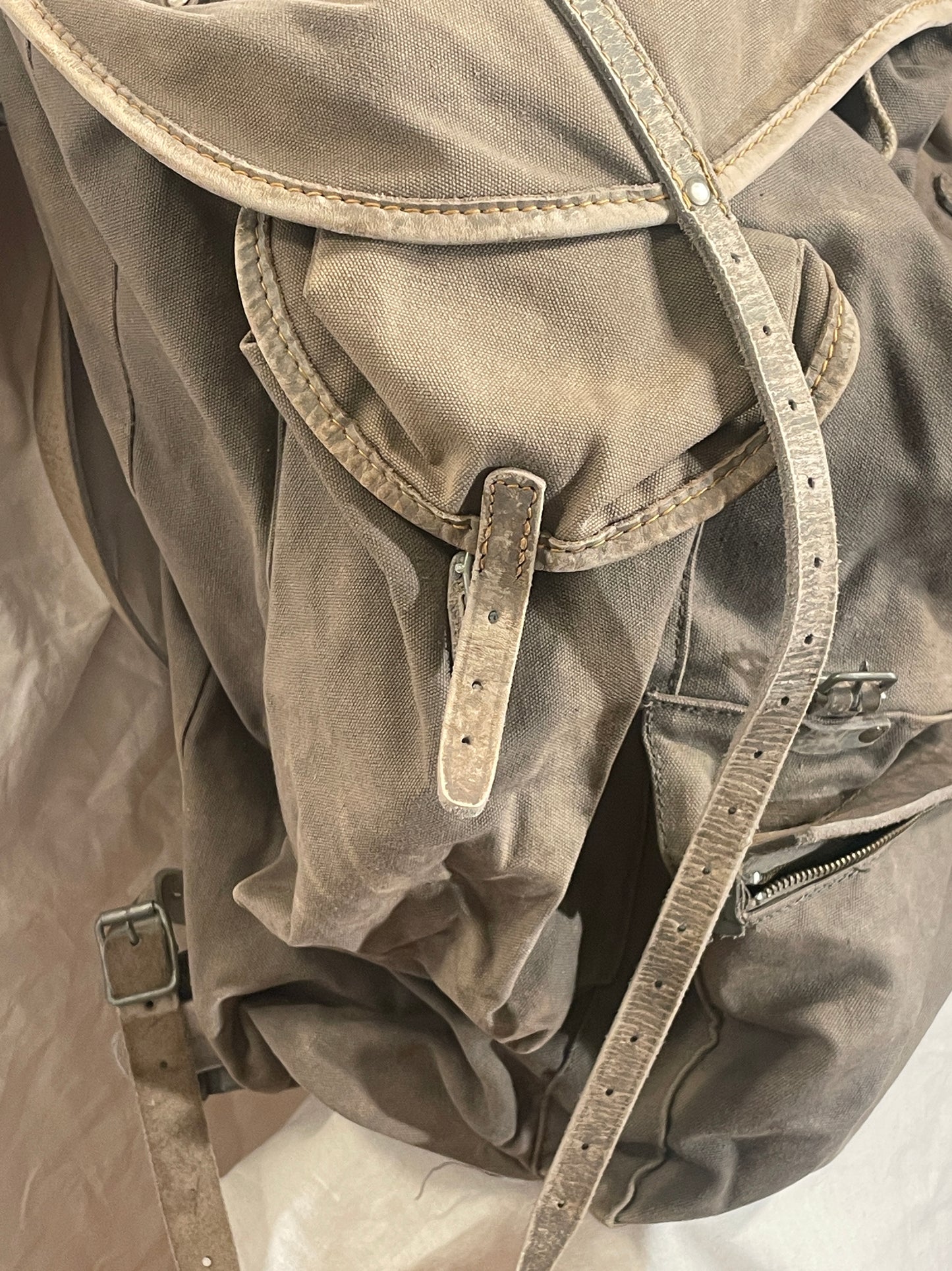 Vintage 1960s Rondane - Brede Vollestad of Oslo Leather/Canvas Frame Rucksack - GREAT condition!