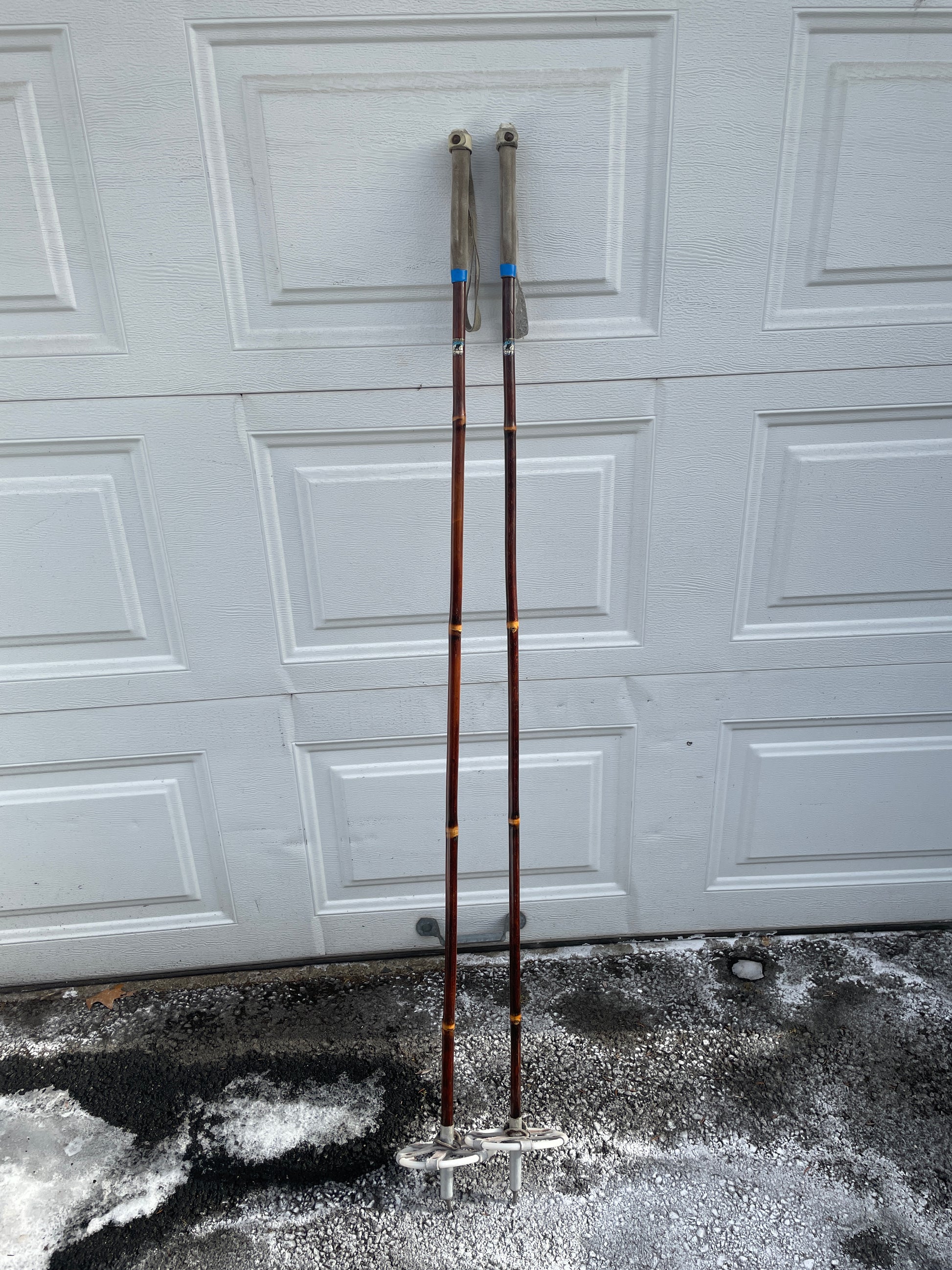 130cm Karhu Bamboo Cross-Country Ski Poles from FINLAND - Brown Colour Skifabrikk 130cm Karhu Bamboo Cross-Country Ski Poles from FINLAND - Brown Colour Skifabrikk