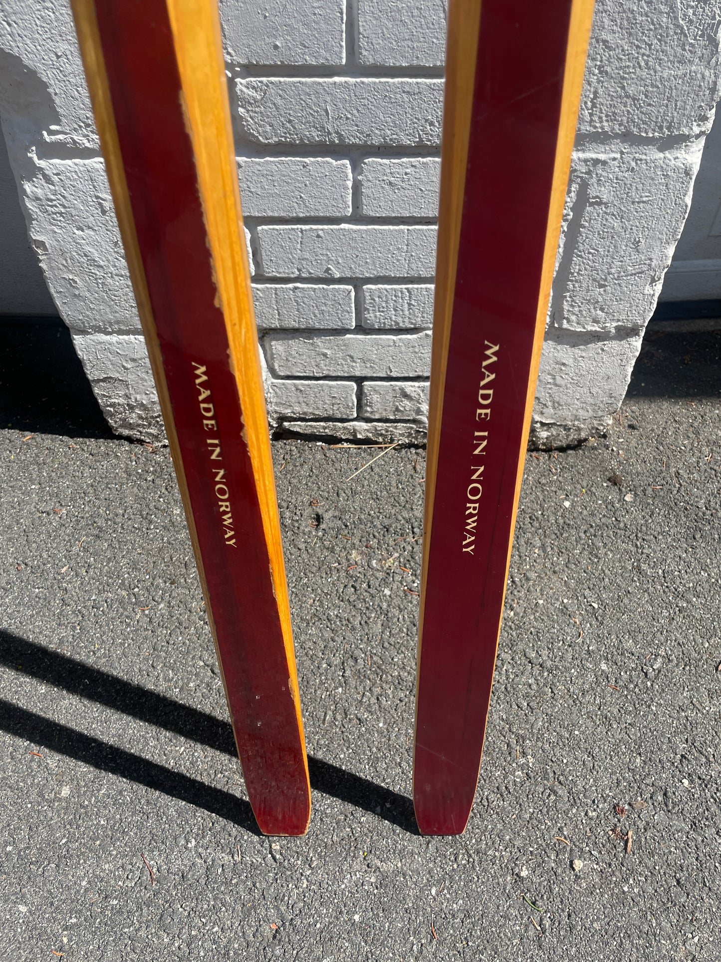 BARGAIN BIN!!! - 215cm Madshus Langrenn early 1970s Wood Cross-Country Skis