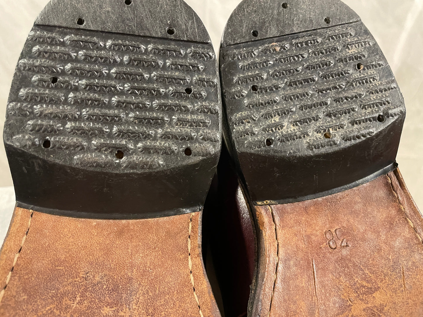 Size 38 (US Women's 7.5) - 1960s Vintage Ski Boots - Beautiful Burgundy Colour - Made/Bought in Finland