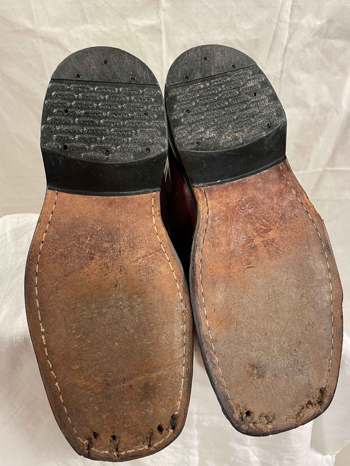 Size 38 (US Women's 7.5) - 1960s Vintage Ski Boots - Beautiful Burgundy Colour - Made/Bought in Finland