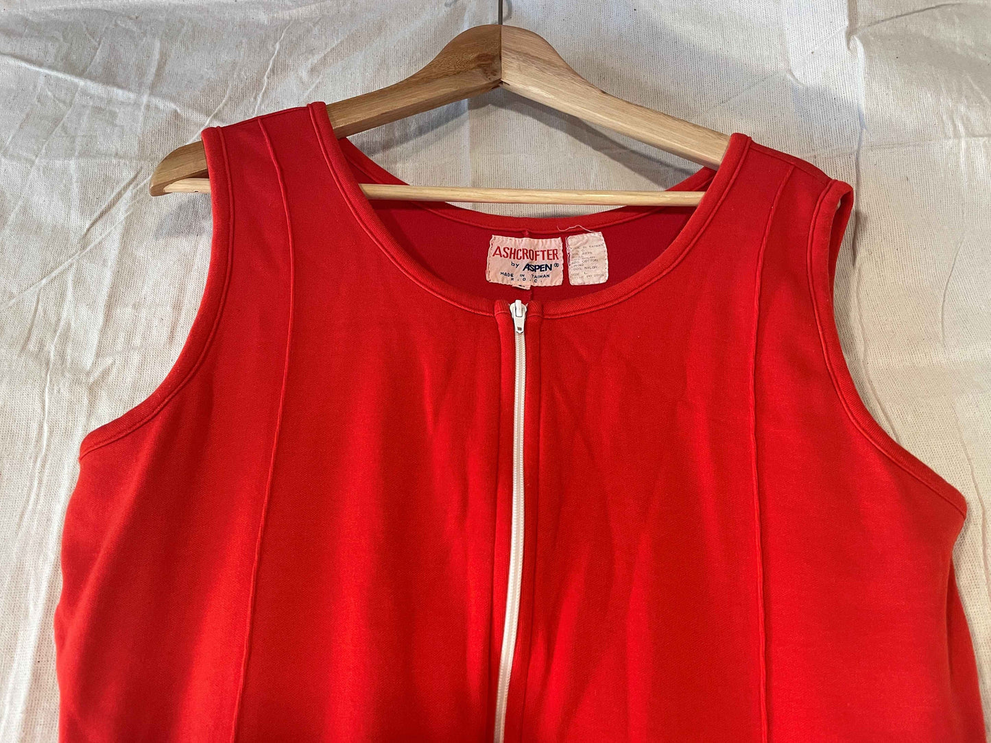 Size L 1970s Cross-Country Ski Bib Knickers - Cool Red Colour