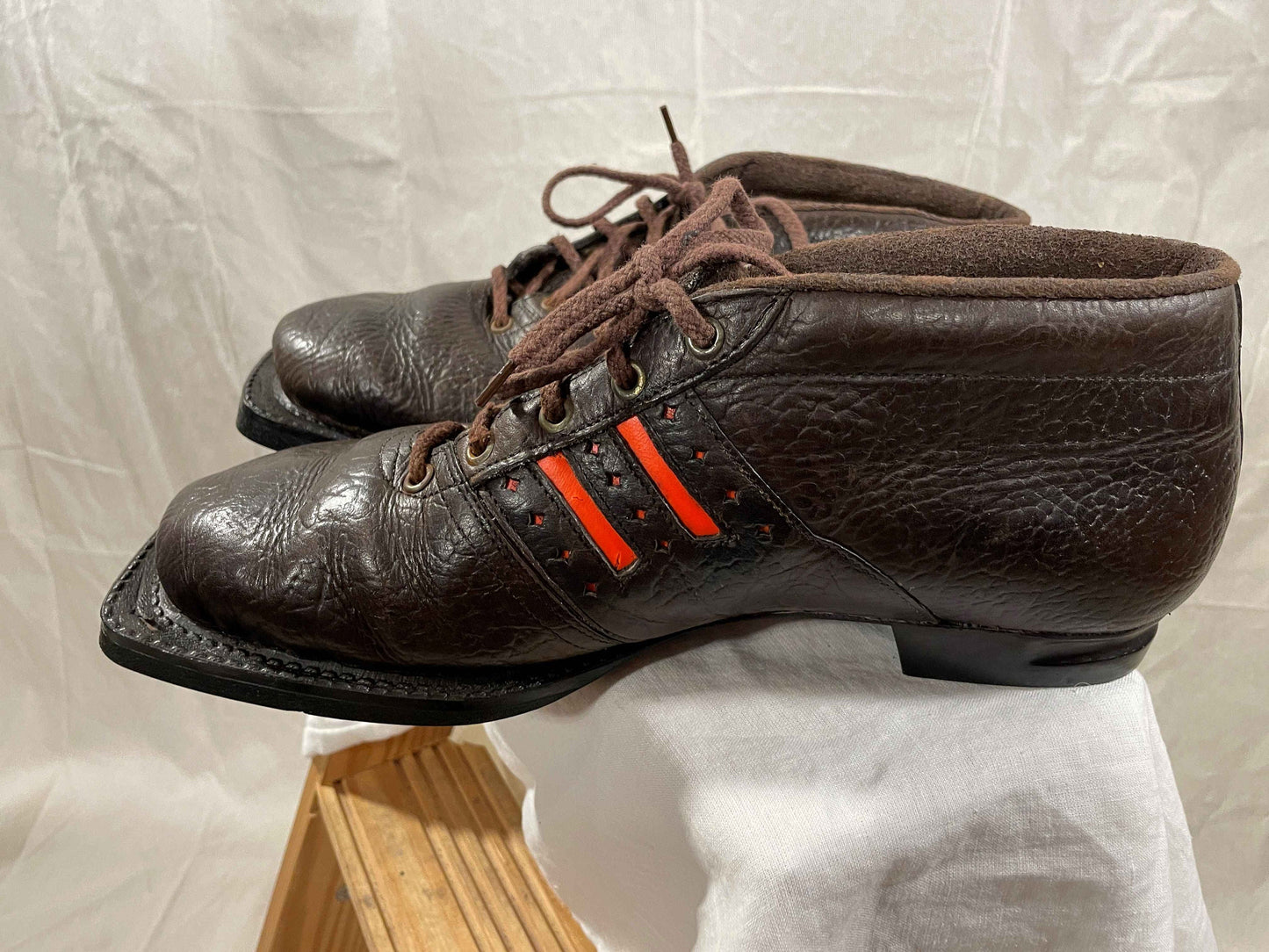 Size 45 (US Men's 11.5) Jette of Norway Early 70s 75mm Cross-Country Ski Boots - Almost New! - Original Box!