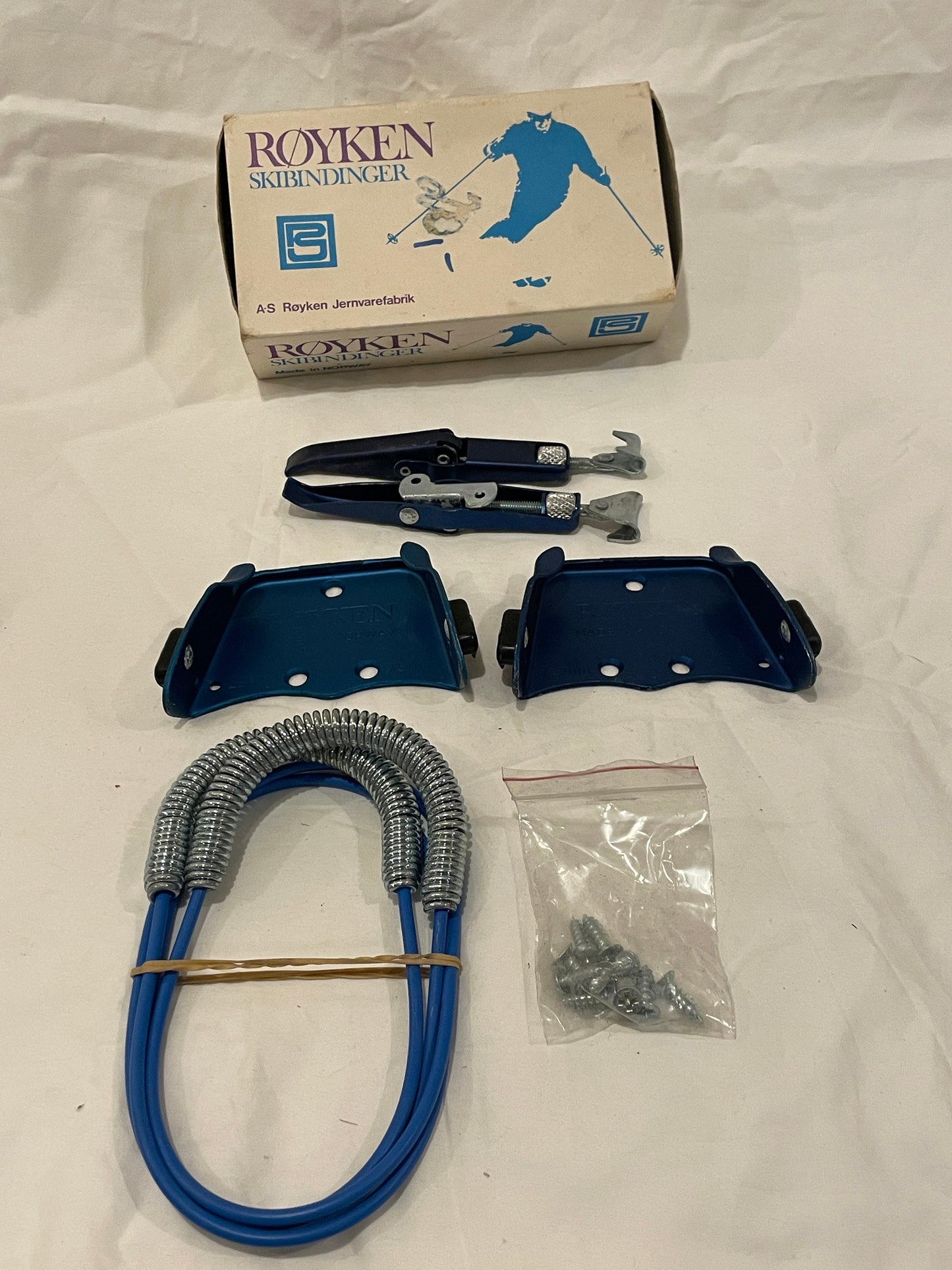 NOS Røyken Cable-Style "Lettmetall" 75mm Ski Bindings - in Original Box!!!