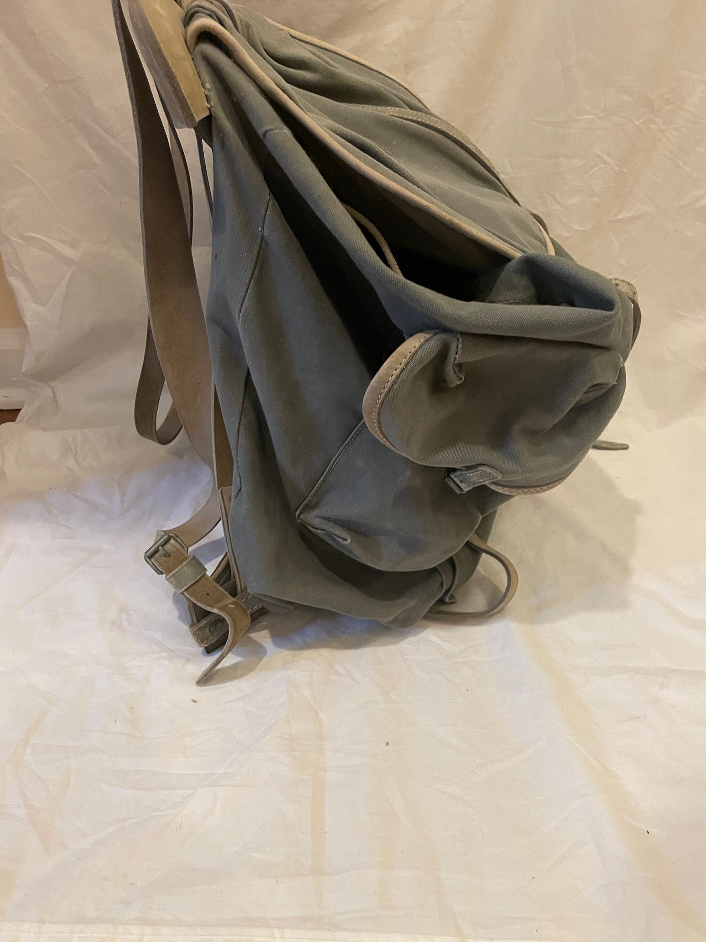 Vintage 1960s Norrøna of Norway Leather/Canvas Frame Rucksack - GREAT condition!