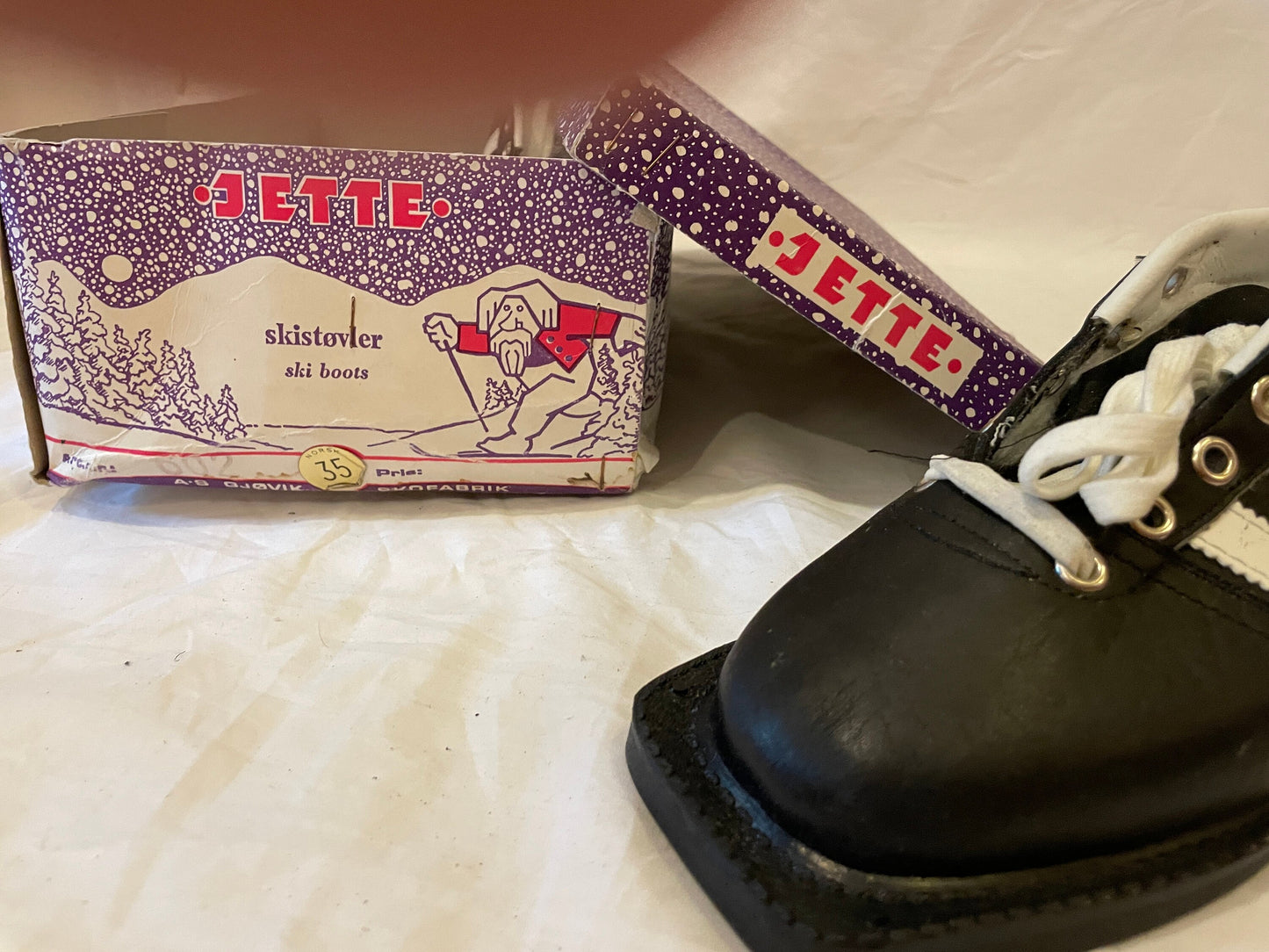 Size 35 (US Women's 4.5) Jette of Norway Early 1970s LEATHER Cross-Country Ski Boots - New Old Stock - New New New